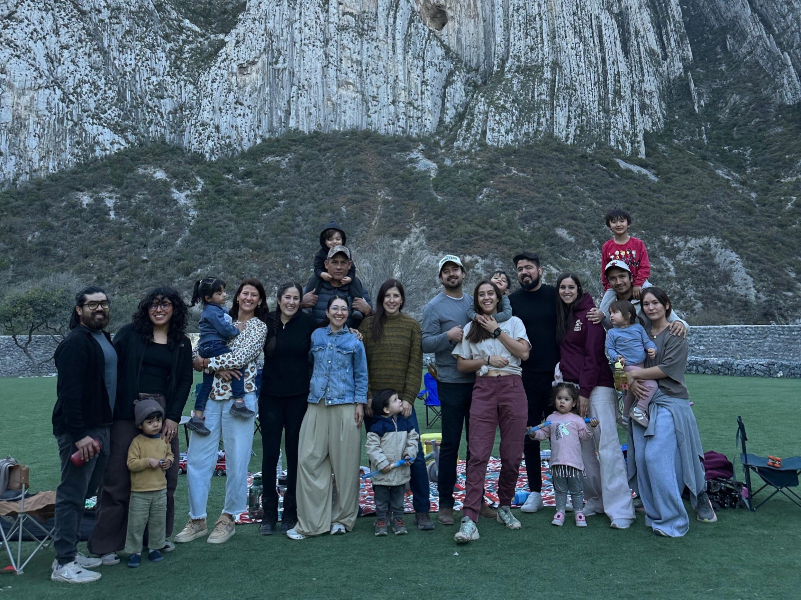 Glamping + Hike Familiar