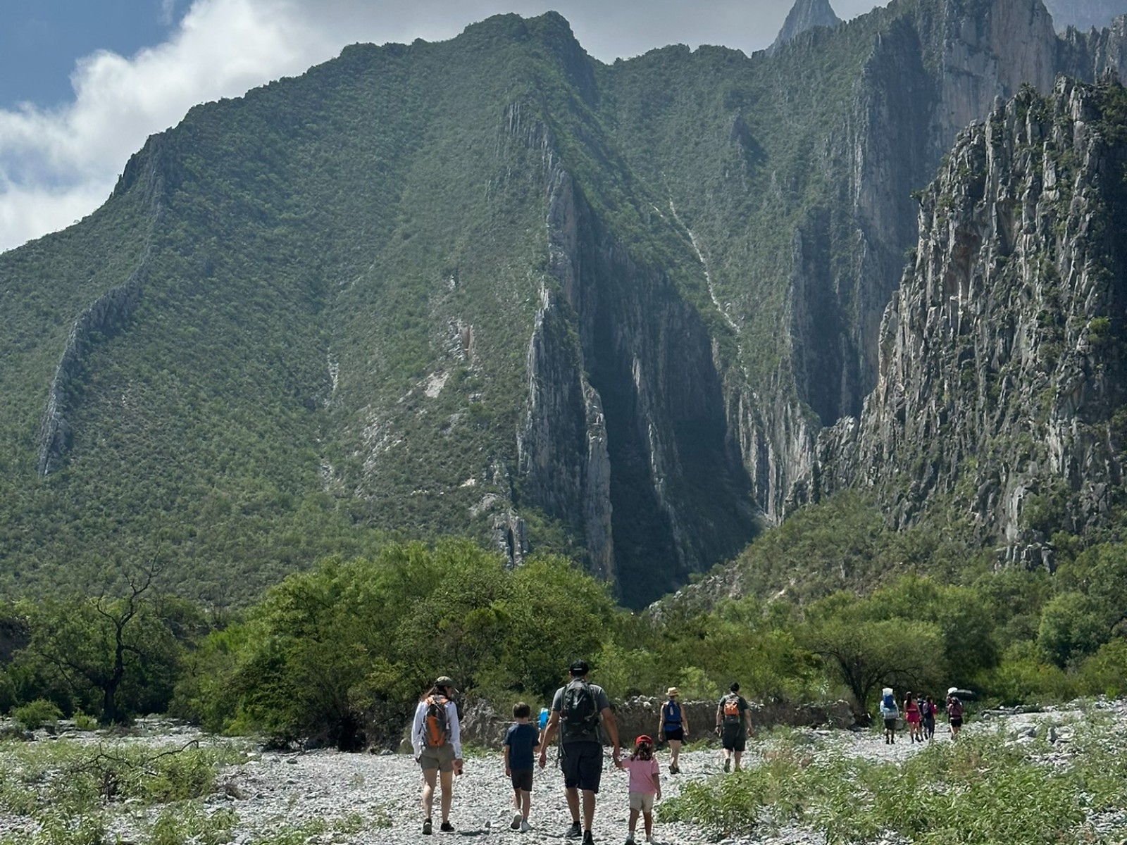 Hike + Picnic Familiar - La Huasteca galería 4